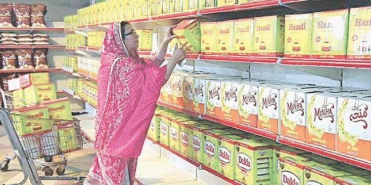 Branded ghee, oil makers raise prices by up to Rs100