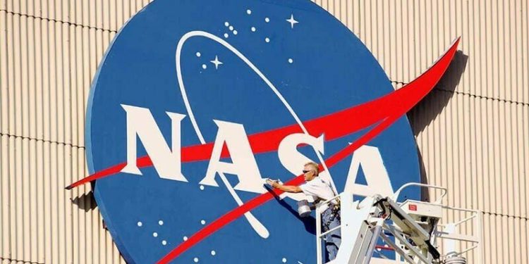 Nasa spacecraft ‘safe’ after closest-ever approach to Sun