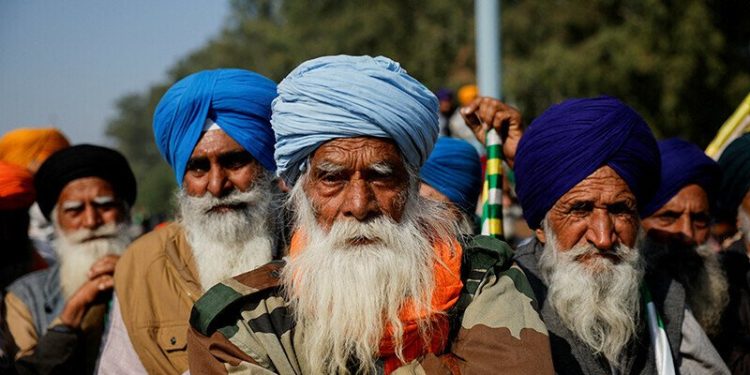 Indian police fire tear gas to halt farmers’ protest march to New Delhi