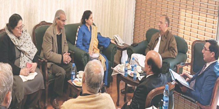 Offer for talks met with derision by govt: PTI