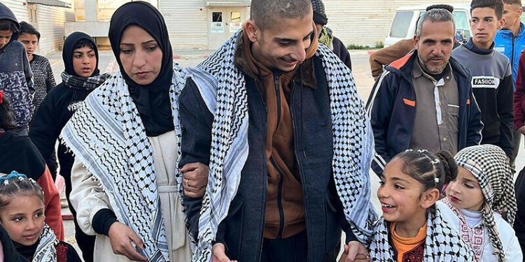 Israel frees 643 Palestinians after Hamas delivers