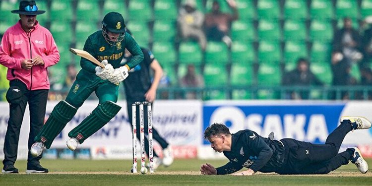 Williamson’s century guides New Zealand into tri-series final despite Breetzke’s record