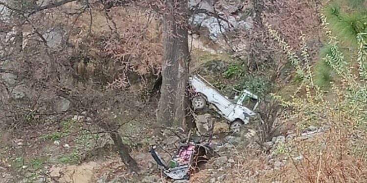 Two students killed, 9 injured as van plunges into ravine in Abbottabad: police