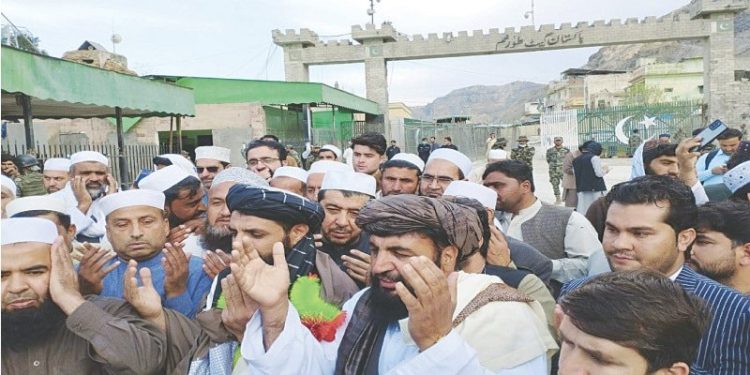 Life returns to Torkham after border reopens for trade