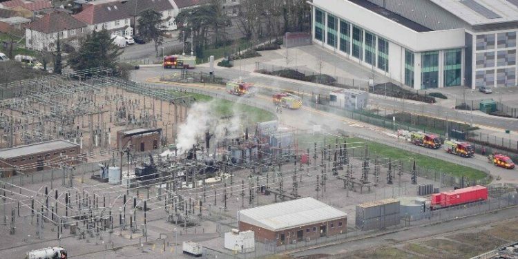 Unclear when Heathrow will re-open as closure causes global turmoil