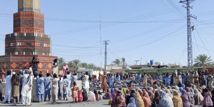 Relatives not allowed to meet, deliver food to Mahrang Baloch in Quetta District Jail: family alleges