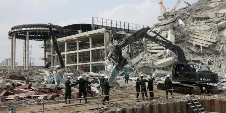 Myanmar quake death toll passes 1,600 as junta lets in foreign rescuers