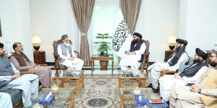 ‘High time’ for refugees to return, Pakistan envoy tells Afghan FM: FO
