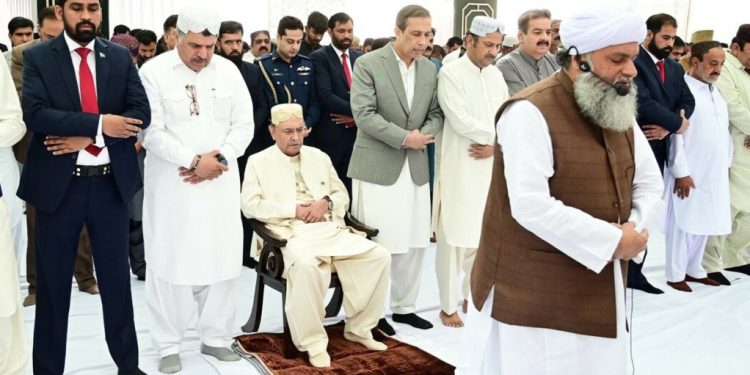President Zardari tests positive for coronavirus: physician