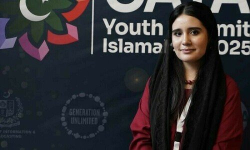 Pakistani novelist Alishba Barech wins ‘Young Woman of the Year’ at Women Changing the World Awards
