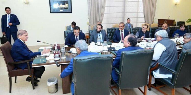 PM directs measures to broaden tax net, tech use to prevent evasion