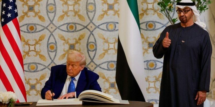 Trump promises to strengthen ties with UAE on Gulf tour
