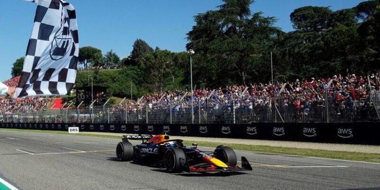 Verstappen wins Emilia Romagna Grand Prix