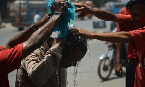 PMD forecasts hot, humid weather during Eid