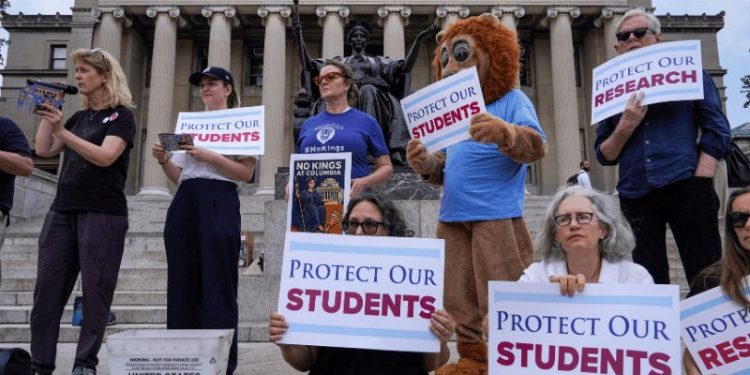 Columbia University to pay over $200m to resolve Trump probes