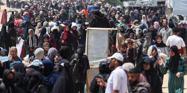 4 aid seekers among 11 Palestinians killed in Gaza today: medical sources
