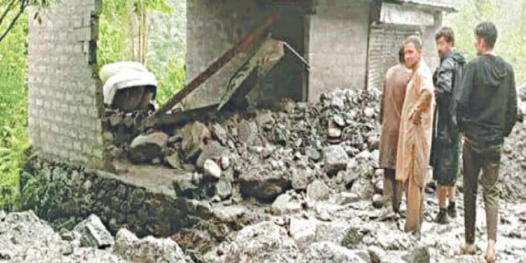 Fresh flood rips through GB’s Ishkoman valley