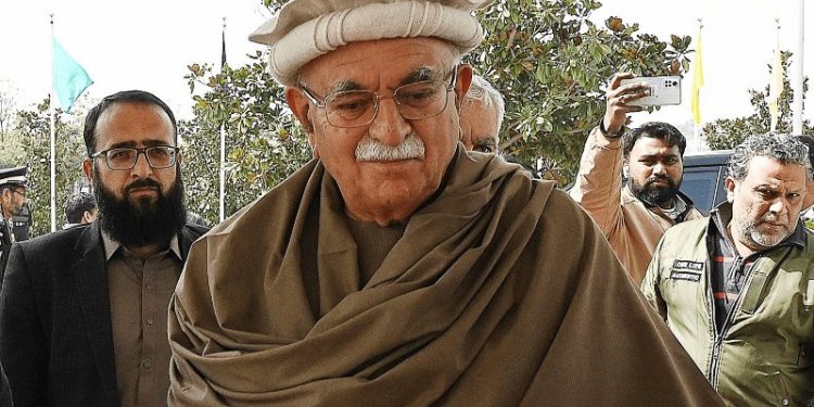 Imran Khan nominates Mahmood Achakzai as NA opposition leader, Swati for Senate