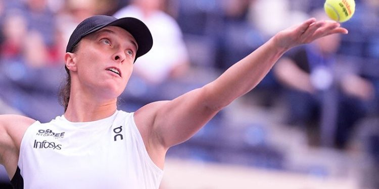 Swiatek, Sinner cruise as expanded US Open serves up tennis feast