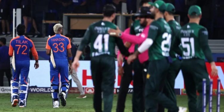 Pak vs Ind: Indian openers set up another domineering win as Pakistan bowlers fall short