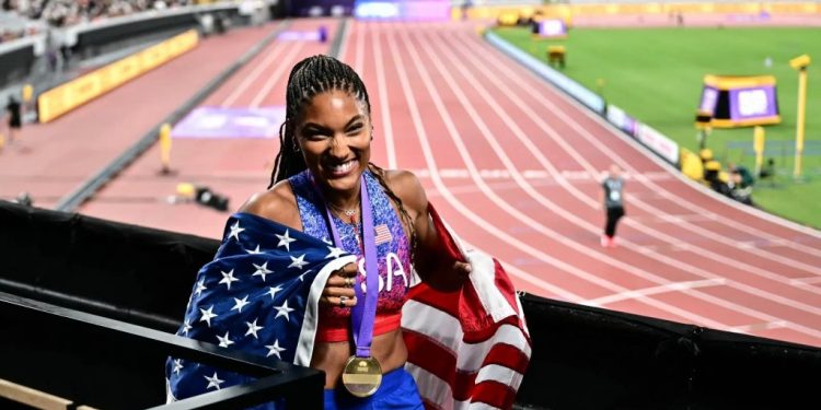 World Athletics Championships: Seville, Jefferson-Wooden storm to maiden 100m world titles