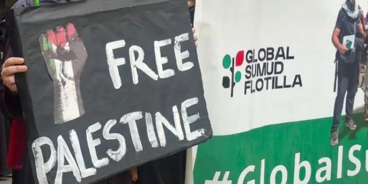 Karachi civil society protests detention of Pakistani activists onboard Gaza flotilla, demands release