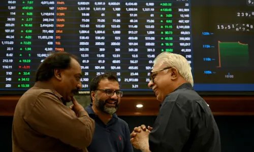 Bulls approach 170,000-barrier despite IMF uncertainty