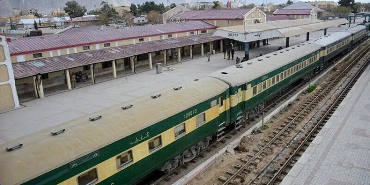 Jaffar Express comes under attack at Bolan Pass