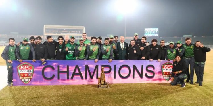 Pakistan rout Sri Lanka to clinch T20 tri-series final