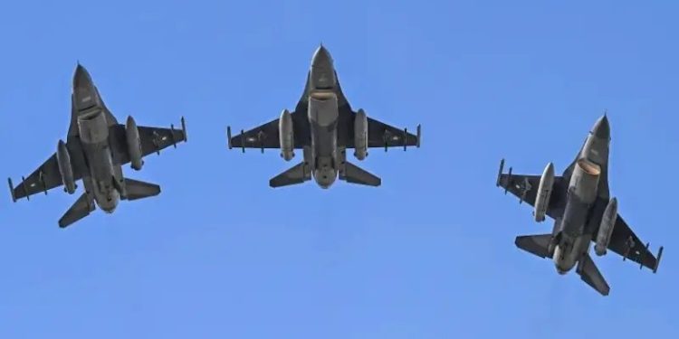 Analysts say US package to keep Pakistan’s F-16s combat-ready through 2040