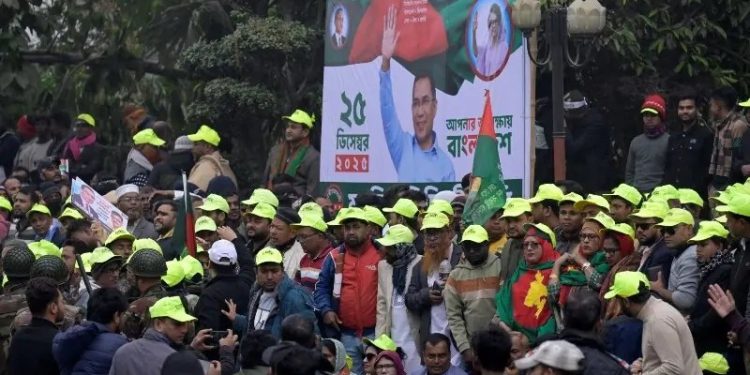 Bangladesh leader considered top PM candidate returns after nearly 17 years in exile ahead of polls