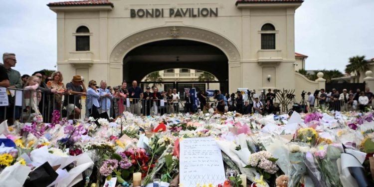Australian police say Bondi Beach mass shooting suspects ‘acted alone’, were not part of terrorist cell