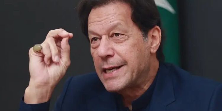 Imran dissolves PTI political committee amid ‘leaks’