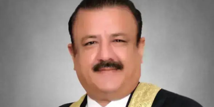 HEC backs KU findings in judge’s degree case