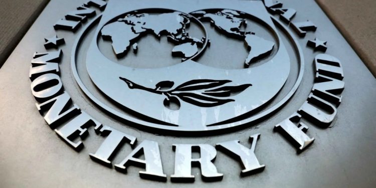 IMF sees Pakistan stepping back from default risk