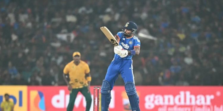 Pandya blitz helps India thrash South Africa in T20 opener