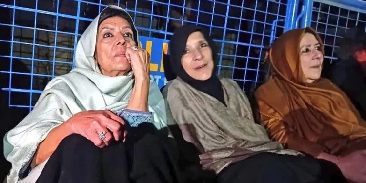 Imran’s sisters, PTI continue sit-in outside Adiala jail after being denied meeting with party founder