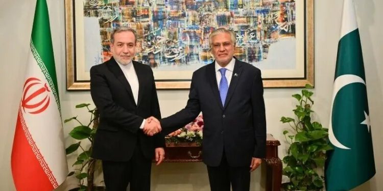 Dar expresses hope for peace, stability in Iran in phone call with Araghchi: FO
