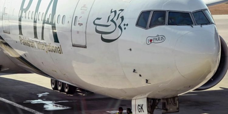 PIA union makes vain effort to stall airline sale