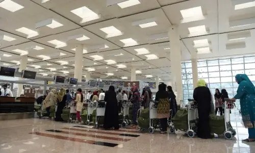 Interior minister orders strict screening of travel documents at airports