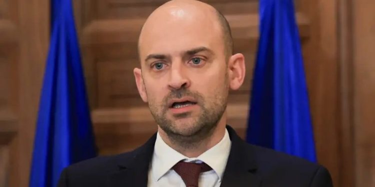 French FM urged to retract remarks against Albanese
