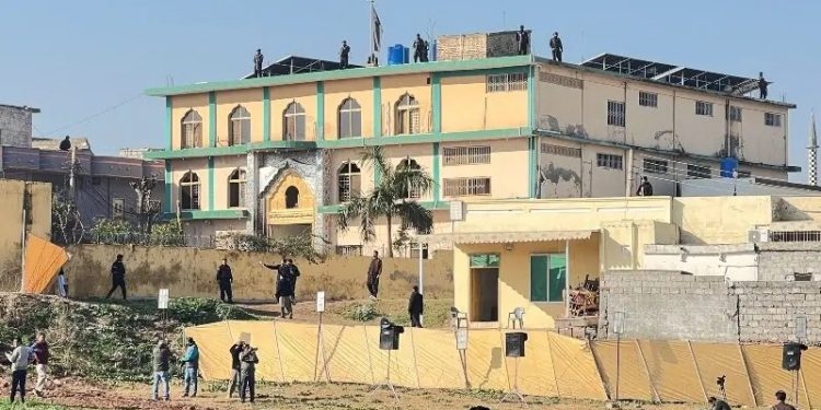 Govt compensates families of victims of Islamabad imambargah attack