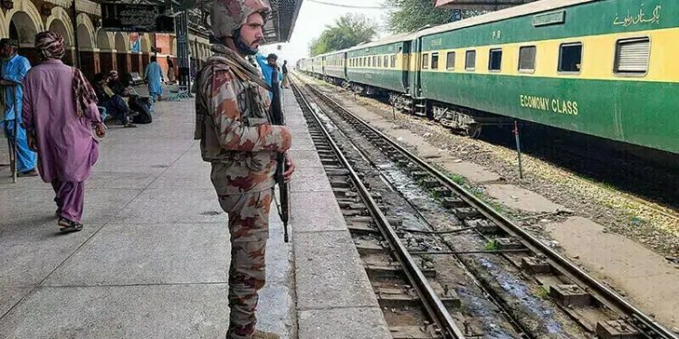 Train services restored in Balochistan after 5 days; mobile data still suspended in Quetta