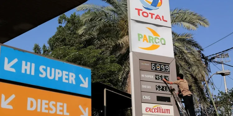 Weekly oil pricing mechanism to stay