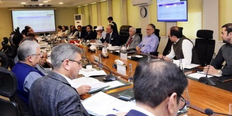 BUDGET 2026-27: ECC expands bureaucrats’ stipend, okays Rs40bn grants