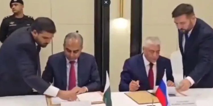 Pakistan, Russia sign pacts for cooperation against illegal immigration, drug trafficking