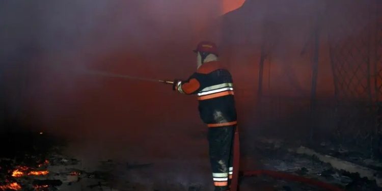 Massive fire at H-9 weekly bazaar guts hundreds of stalls in Islamabad
